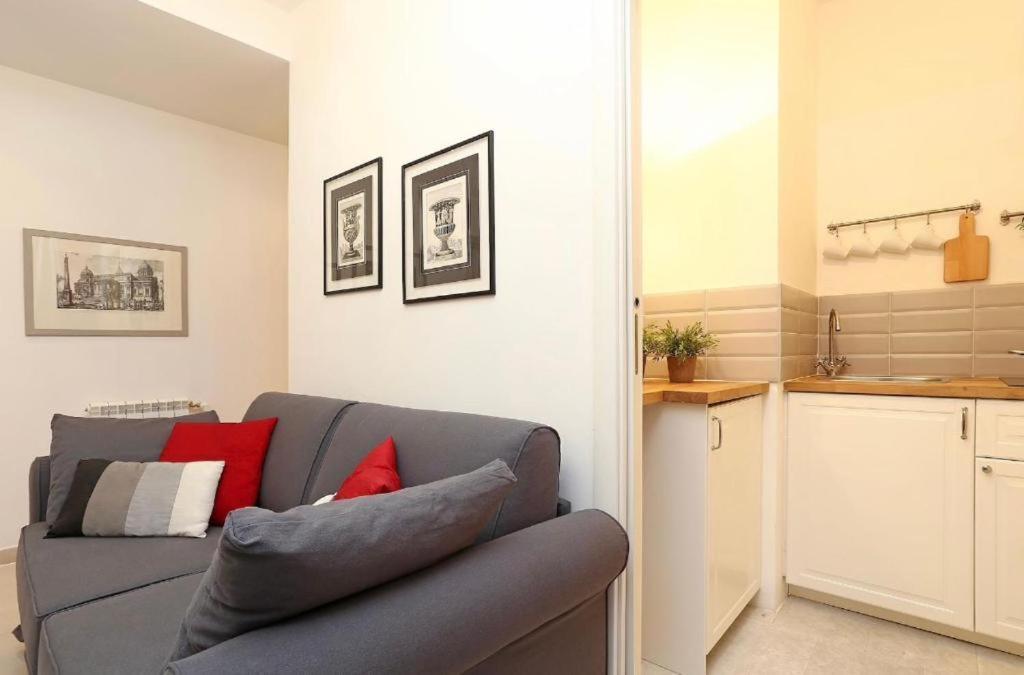 Bed and Breakfast Dimora Frattina à Rome Extérieur photo